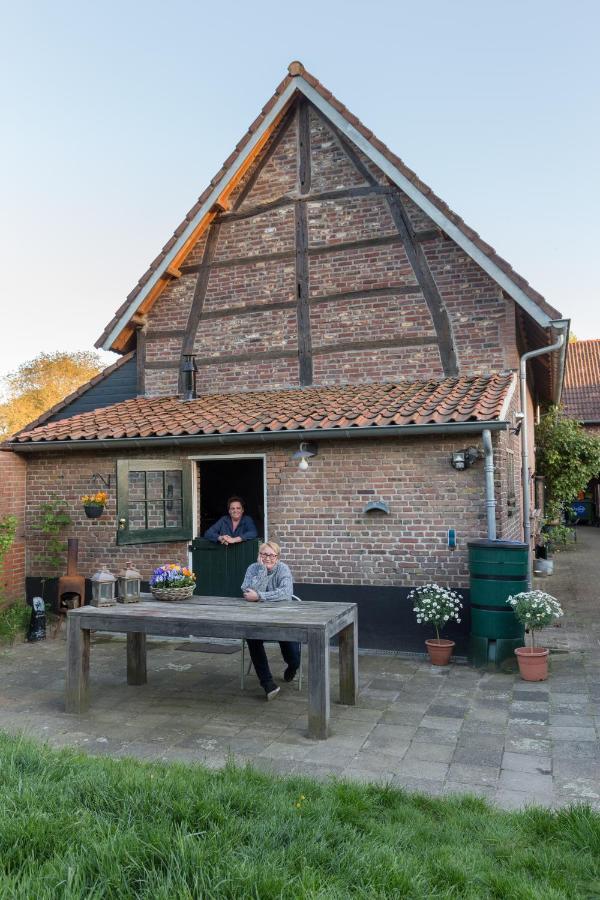 Aan De Holle Weg. Zeer Landelijk Gelegen Verbouwde Stal Tot Woning Apartment Nuth Exterior foto